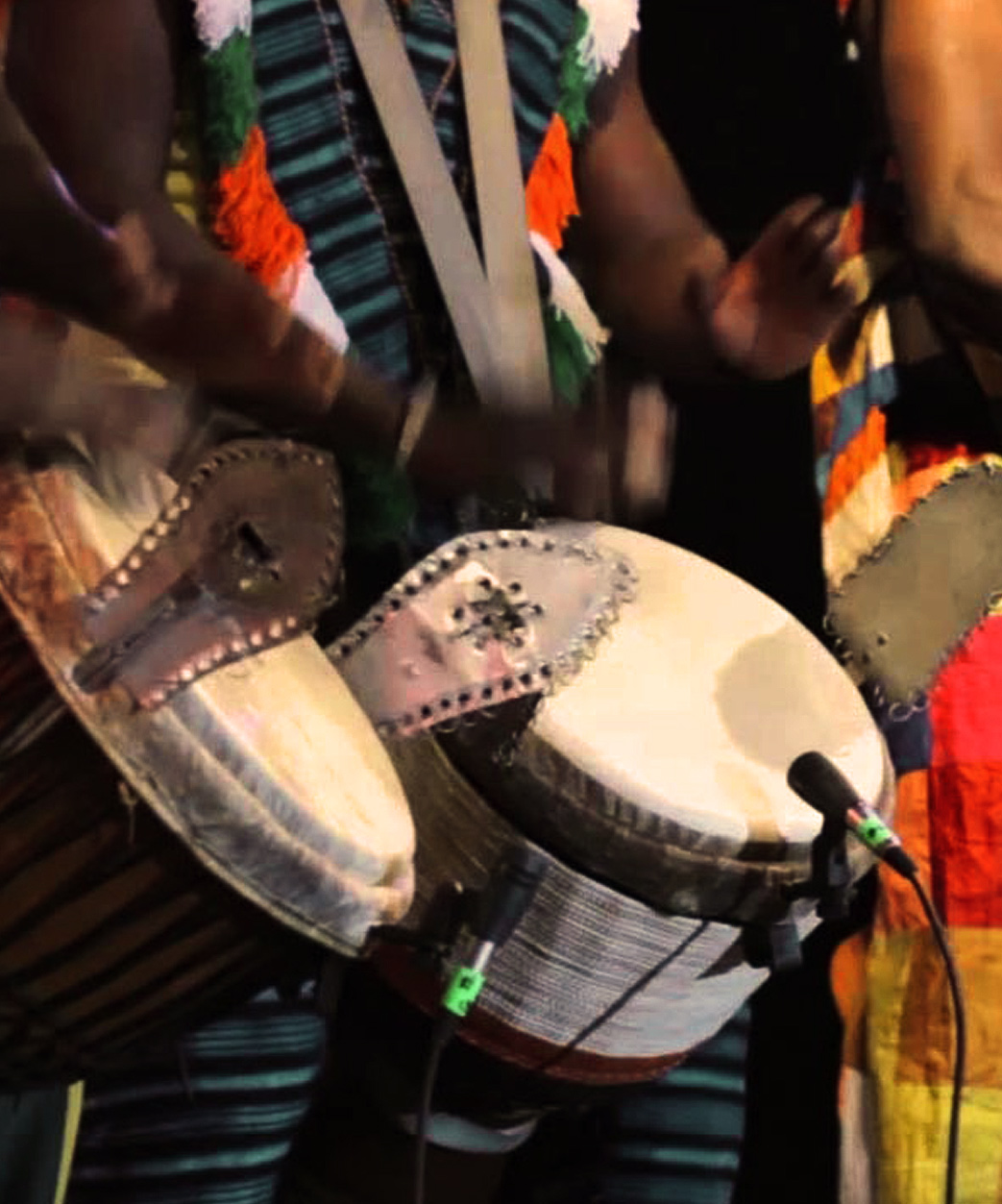 African Drums and Art Crafts Saikou Kensington Market Dundas St West Toronto Canada Shop Workshops Lessons Classes Masks Furniture Fabric Drum Circles Crafts Performances Shows Entertainment